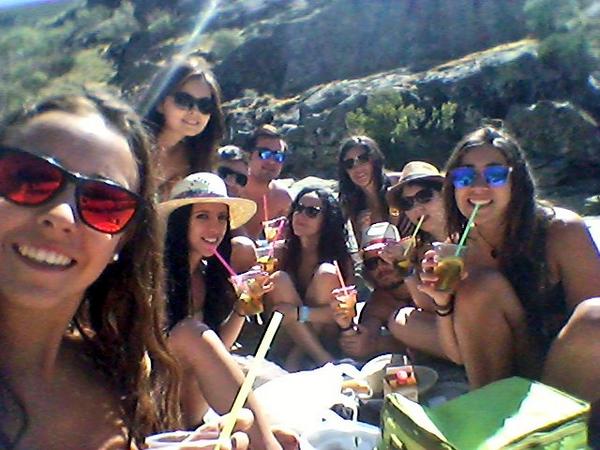 Bea_Navacepeda's tweet photo. Mojitada básica #ricorico #Turones #VERDES #Mojitos #Navacepeda http://t.co/ijHoK8DkLf