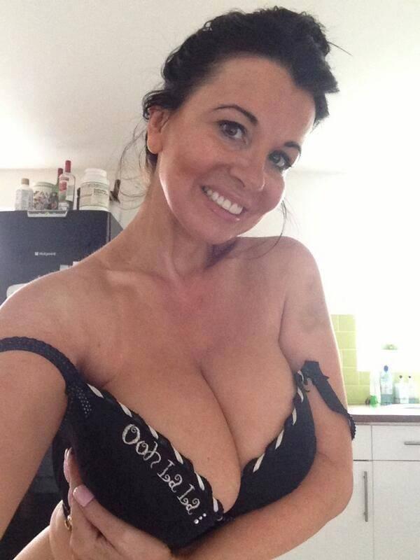 mrsdailymilf's tweet photo. Gillian from here http://t.co/rHfDtUyWq5 http://t.co/AL41yyE7GE