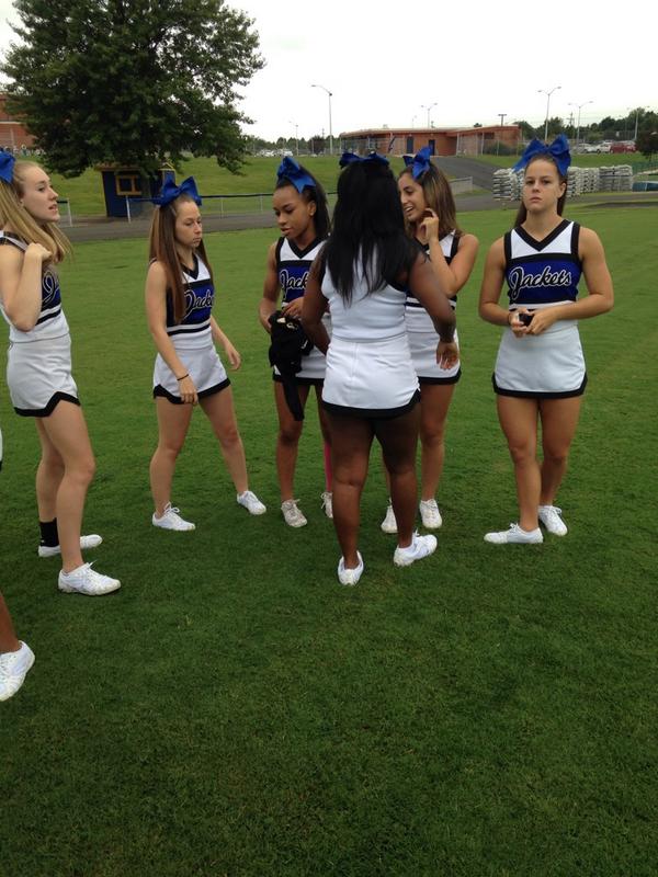 allisonarp_'s tweet photo. Dysfunctional?¿ #SSS4L http://t.co/bNaFHc84EJ