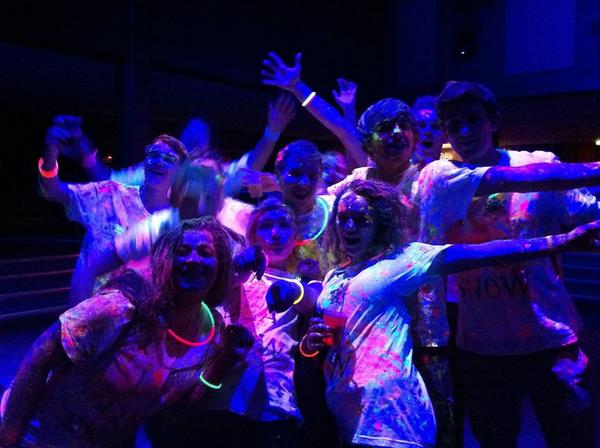 UEASNOW's tweet image. Paint fight social followed by UV Rave. One of the best nights out at #UEA last year! Join UEA Snow! #ueafreshers