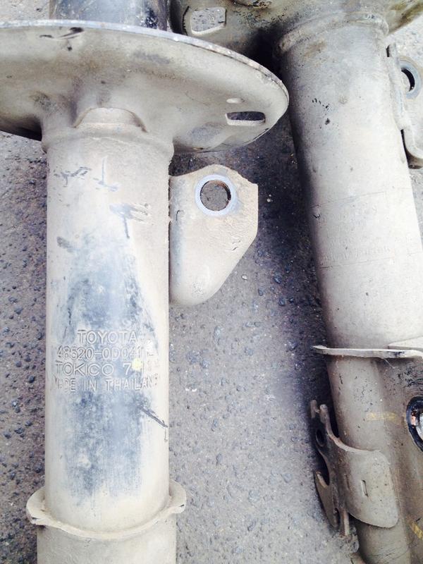 denay40's tweet photo. dijual shock toyota (depan) sepasang http://t.co/g9jBqyKYU4