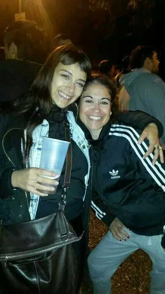 PoliGoy's tweet photo. @titifernandez1 @PoliGoy en esas horas se la ve tan linda... pensando en vos siempre.. siempre extrañandote...♡♥ http://t.co/2ou8My6JNX