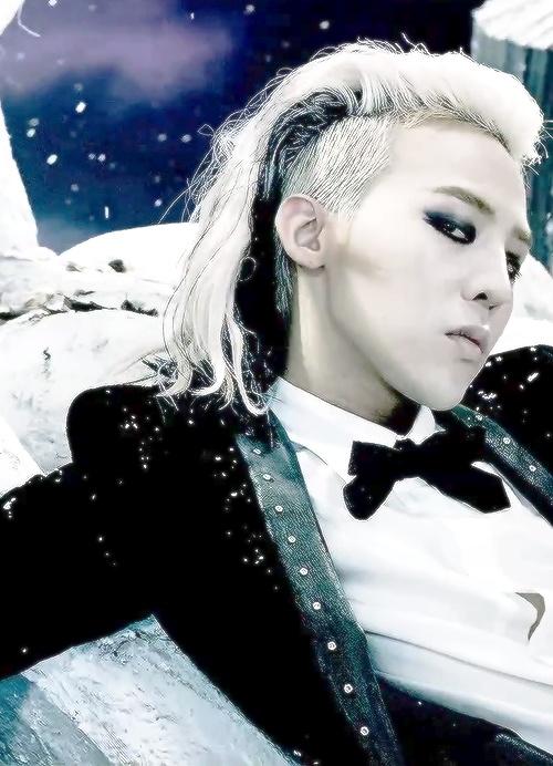 G-Dragon is 'man of beauty'