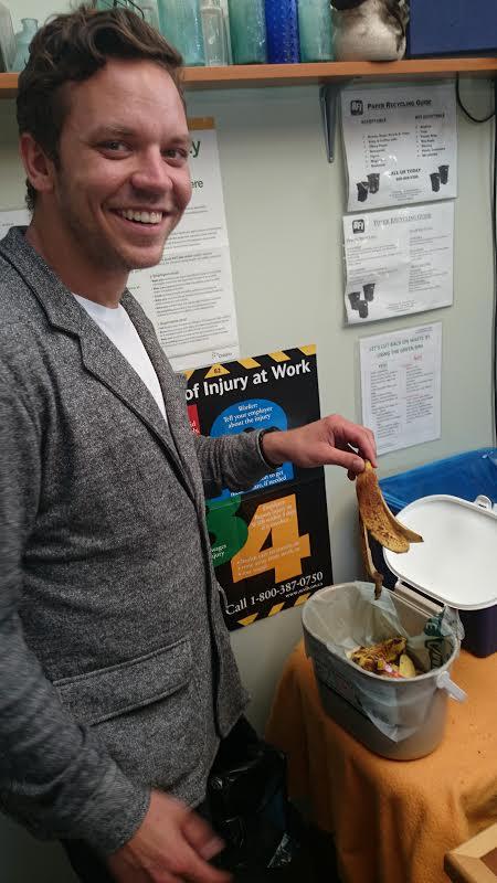 braedynamic's tweet image. @BuildByondGreen  Putting things where they belong! #compost #ecofriendly #buildbeyondgreen #TrashTalk