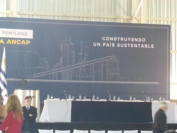 Enorme alegría de poder inaugurar la nueva planta ANCAP Minas Portland
Uruguay no se detiene. ..
.