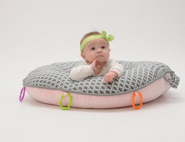 pello_baby's tweet photo. Hmmmm... Thinking of all the fun we're going to have @ABCKidsEXPO in a few weeks!  #pello #mypello #supportpillow http://t.co/7EKbUaOFDk