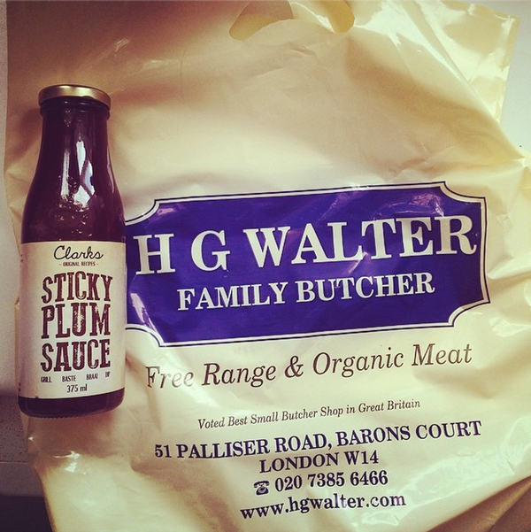 ClarksRecipes's tweet photo. London's finest butchery @HGWalterLondon paired with the world's greatest basting sauce. #ribs #food #organic http://t.co/pzHfkNXKHt