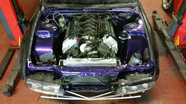 EndTuning's tweet image. Maybe I should start a series "Will it start?" This M62 should be singing by the weekend. #BMW #V8 #DRIFT