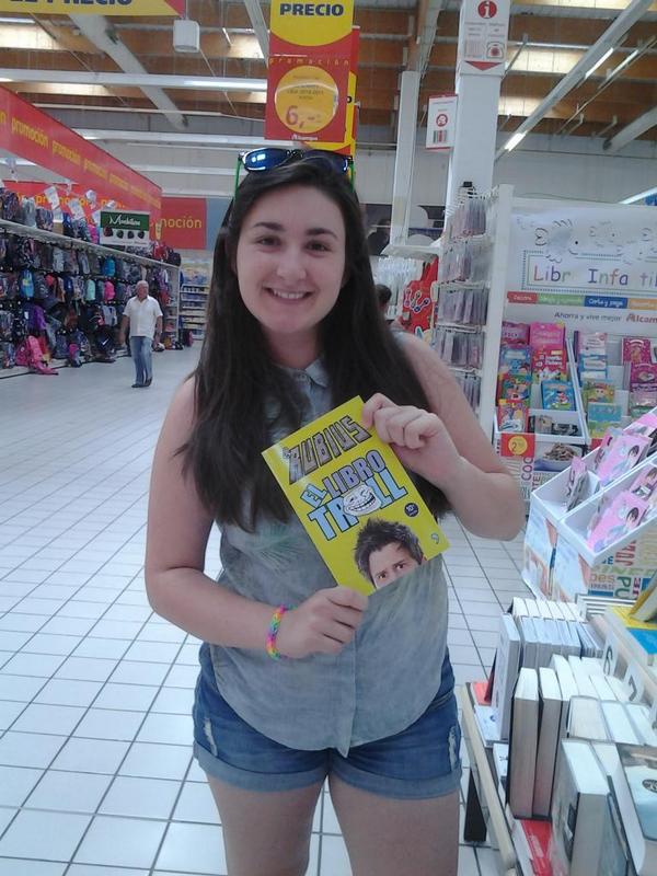 IRENEEBELTRAN's tweet photo. Vamos si lo tengo LIBRO TROLL DE EL RUBIUS #GoGoGo http://t.co/PO3P17Pckq