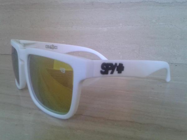 gafasdeverano's tweet photo. Ahora todos los modelos a 10€. http://t.co/4gT8CTDpKv