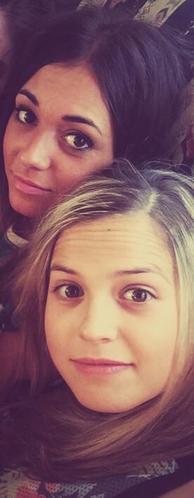 noseacaba's tweet photo. Felices 22 a mi amiga y compañera d días y noches interminables! Tq, lo sabes. #conguitosdediferentecolor @33Lorenaa http://t.co/SGLCPTdj1F