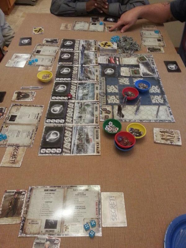 BigMiniStudio's tweet photo. #DeadOfWinter #GeekSwagger #FrostedDice Plus Plastic Zombies and laminated player boards. @JonGilmour @bbeyke http://t.co/zjeTCxXFj5