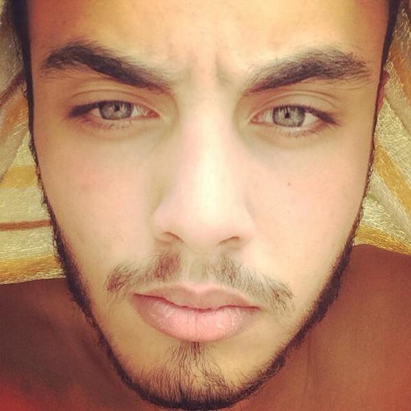 Rimkaares's tweet photo. Simplicité ❤️👌 http://t.co/3Ahd7jKfnH