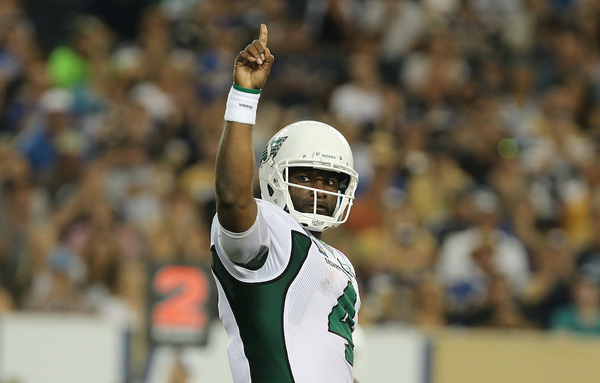 sskroughriders's tweet photo. Happy Birthday @dariandurant ! #Riders @CFL http://t.co/kv0dYpwFa2