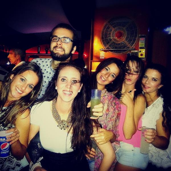 MarisaDP93's tweet photo. Feria Puente Genil!! Increíble!! Gracias x estos días! Muak @anaacarbayo @rosalia_esco @isidororaal @Mrj_Lady_Rebel http://t.co/Xzk3n50BkN