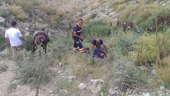 Kalp krizi geçiren vatandaş AFAD VE 112 ekiplerince 3200 mt. yükseklikteki yayladan zor şartlar altında kurtarıldı.