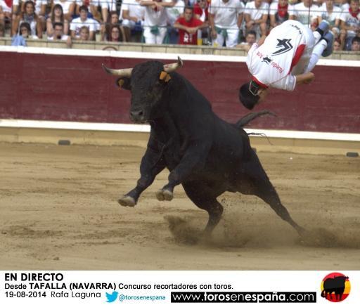 Espectacular salto de Raúl Sáez "Rampeta"

#Tafalla #directo