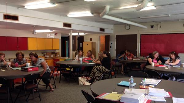 MariaDSells's tweet photo. NC 1st grade teachers learn about Kahoot during grade level meeting! #NCLearning #NCLeadership #learnbyplaying http://t.co/KBdn8wehLT