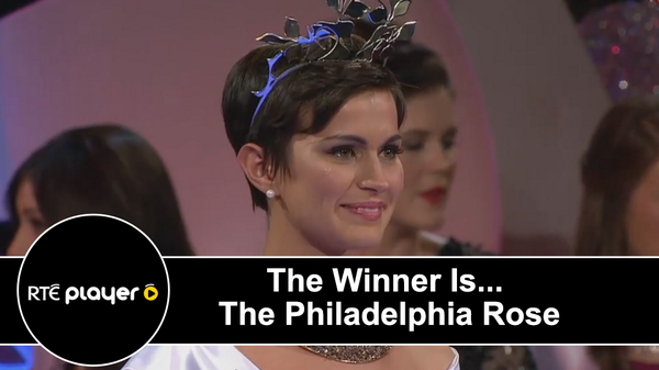 And the winner is... Philadelphia's Maria Walsh 

#roseoftralee rte.ie/player/