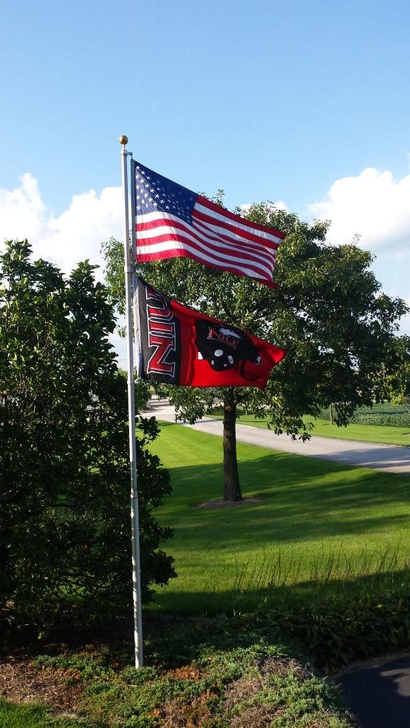 jjmartz08's tweet photo. Ready for football season #niuhuskies http://t.co/TezOkdA28A