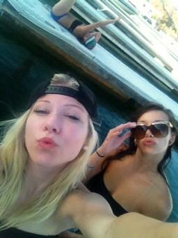 tatianasirias's tweet photo. I do not recall... 😂😭👏👏 #WHATAMIDOING #fallingoffthedock #omg #havasu #tkcrew http://t.co/P4XGJg5Bq5