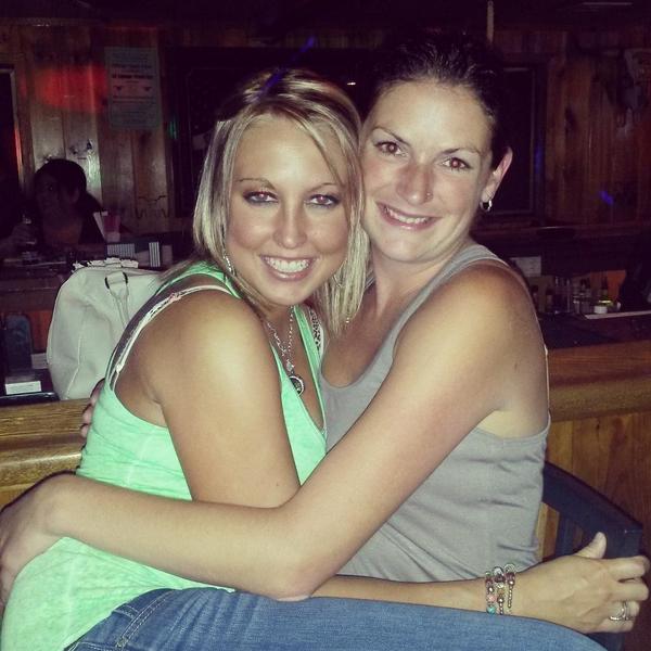 sherry2789's tweet photo. Every night should be a friday night #greatnight #TEAMSOB http://t.co/JeHlm4Sm5q