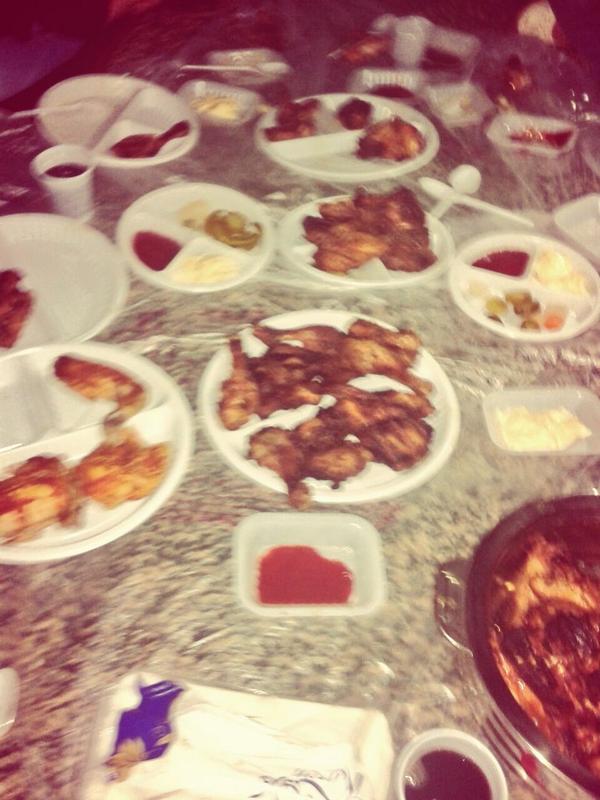 Fasd77623F's tweet photo. "@mnaal_a7_: مسالخيرررر والمحنه المتواجد ومشتاقلي رتووووويت http://t.co/eOHGKbOCo6" http://t.co/ZEFEPPTu5D