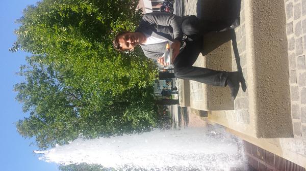 braedynamic's tweet image. @BuildByondGreen Having #lunch #outside at @EnergyatWorkInc.  #NoLitter here! #buildbeyondgreen #healthyeating