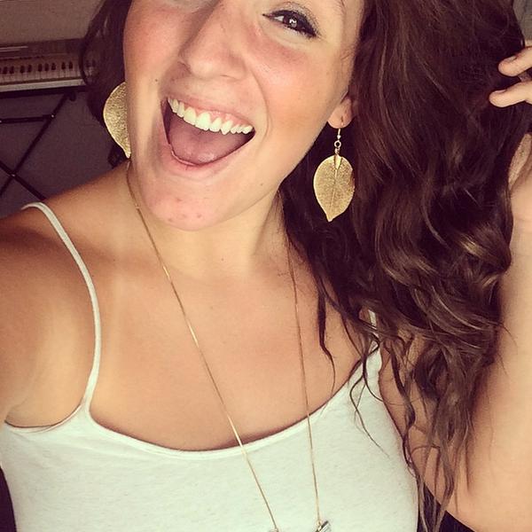 HayliPinnell's tweet photo. Brunettes do it better💃#Back2Dark http://t.co/X5IZ73i8NX