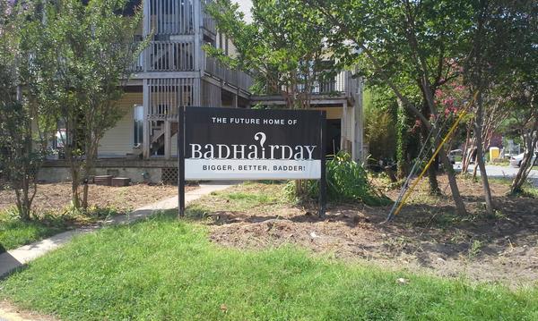ArenaSigns's tweet photo. We installed this banner this afternoon. Perhaps you need a banner for an upcoming event? #Delaware #NetDE http://t.co/HGNvZuP0Nm