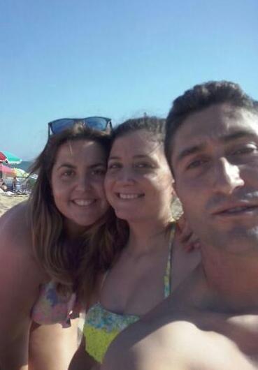 _estradarocio_'s tweet photo. vacaciones.......islantilla @_miriam_chispi @rubiotazlm http://t.co/mMoy4tYCiM