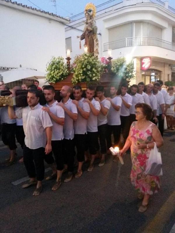 BandaMijas's tweet photo. Aquí os dejamos algunas fotos de la procesión del Carmen en La Cala de #Mijas http://t.co/FF2jcggM7J