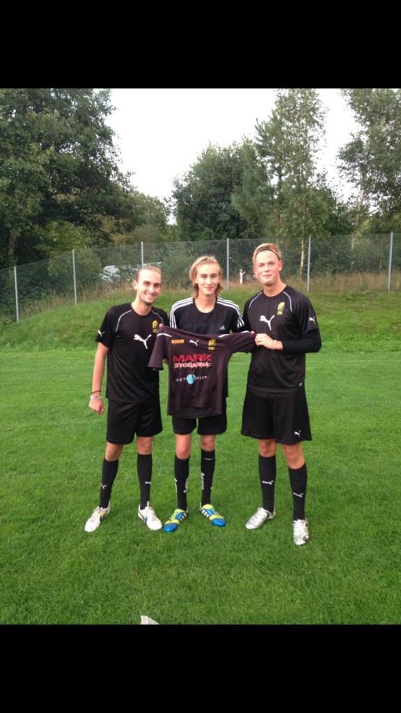 HagaP97's tweet photo. Vill passa på och välkomna vårat senaste nyförvärv @hanneswidal #Nyifamiljen http://t.co/0O4t9Bf7zL