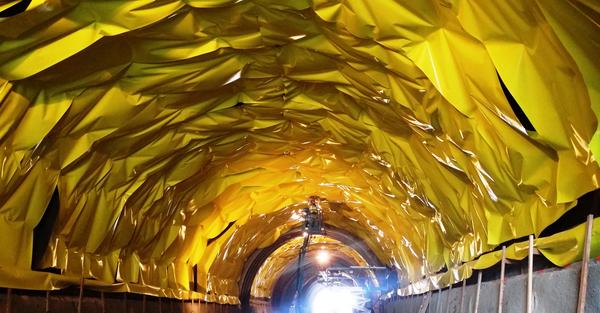 LACoPublicWorks's tweet photo. Waterproofing #KananRoad T1 Tunnel. #CONSTNW http://t.co/Jm3ICHAodK