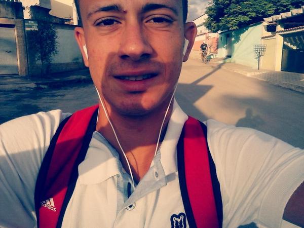 Ramonzinho_Gm's tweet photo. Fui de #escola :P http://t.co/dUC2JTfphZ