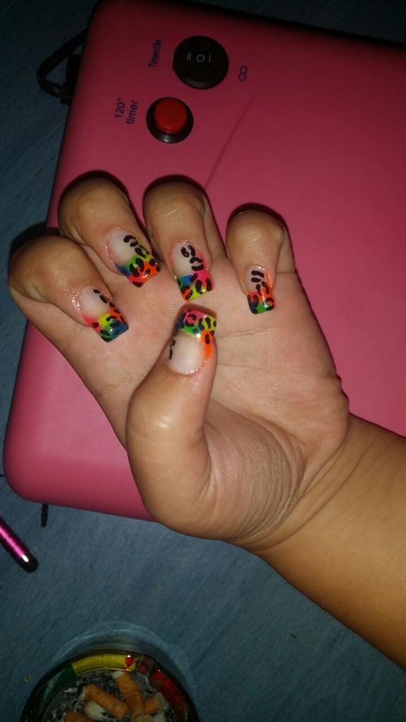 RosaNails94's tweet photo. uñas de colores y leopardo 💅 http://t.co/arhfV6M23t