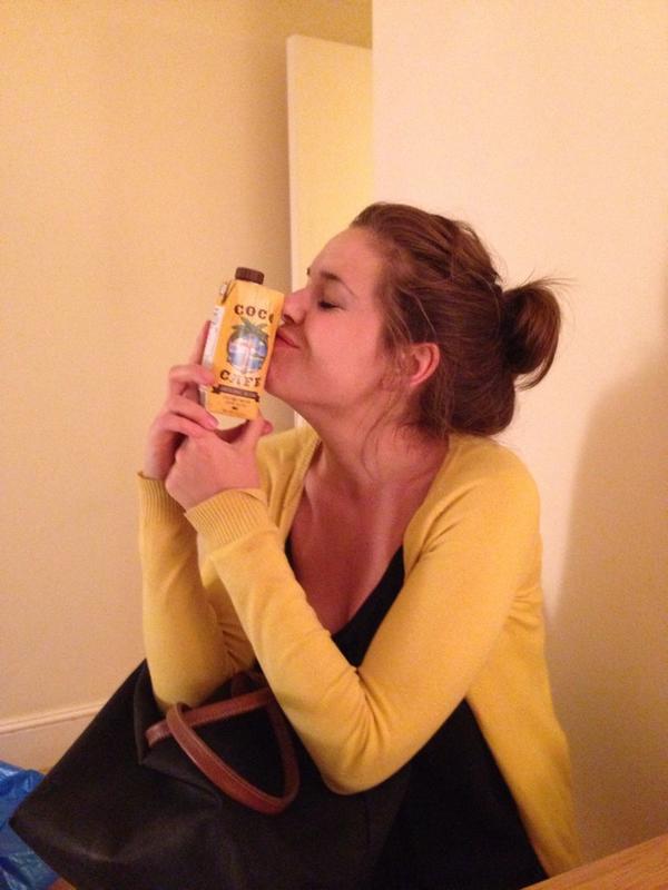 powello5's tweet photo. Quote "this is the best thing I've ever had" #cococafe #poweredbycoconuts @hughthomas http://t.co/Heir7qFTtu