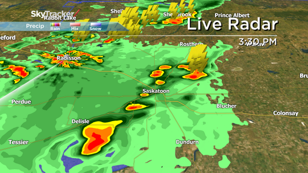 PQuinlanGlobal's tweet photo. #yxe now completely surrounded by #skstorm activity that has all just popped up in the past half hour to an hour http://t.co/rRLooGNJ6h