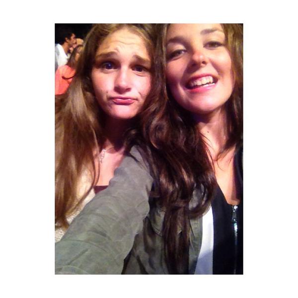 barbbescudero's tweet photo. Me alegran el verano , mis niñas como os quiero amorrsitos 💜💜💜💜 http://t.co/BWROIJXQ4o