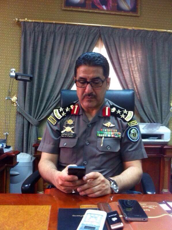 D055A's tweet photo. العميد مظلي: فيصل محمد العاطفي http://t.co/si67edtVod