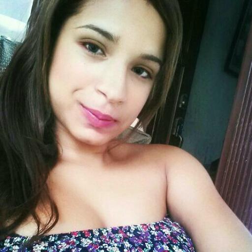 NthlyGuzmnGil's tweet photo. Love You💑💏☺👣👫👪💞 http://t.co/wzDhQRlfkw