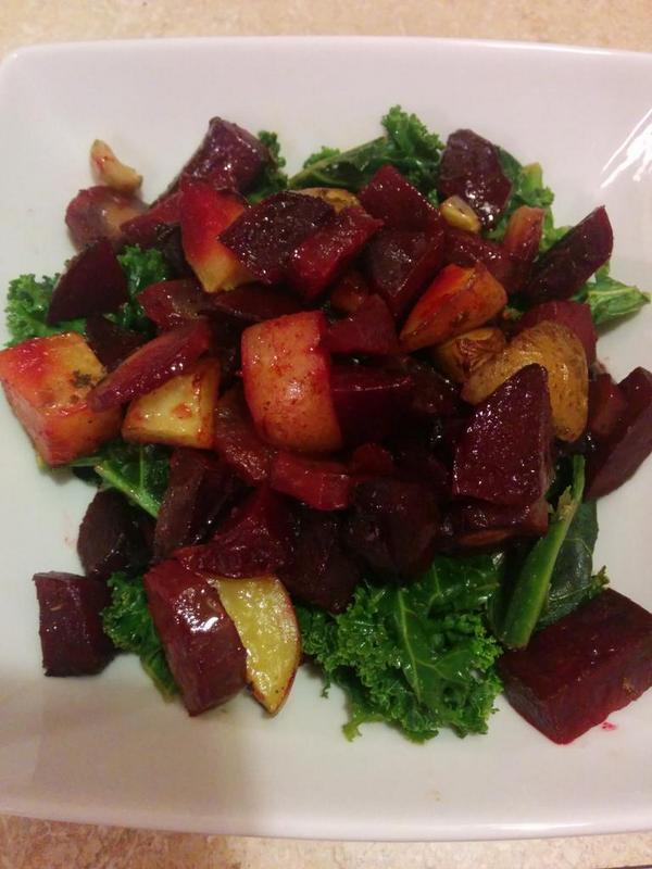 LizzyWienie's tweet photo. Roasted veggies on mixed wilted greens with chilli flakes! #dinner #beetsrule http://t.co/sNRSDWbyp9