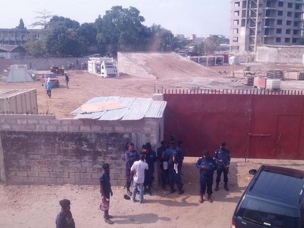Bravo a Doly makambo pour avoir suspendu les travaux de l usine a béton a Gombe oeuvre de Congo futur