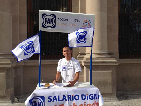 Las mujeres en toda la Rep. con #ADNpanista seguimos juntando firmas,incansables,comprometidas por un #salariodigno