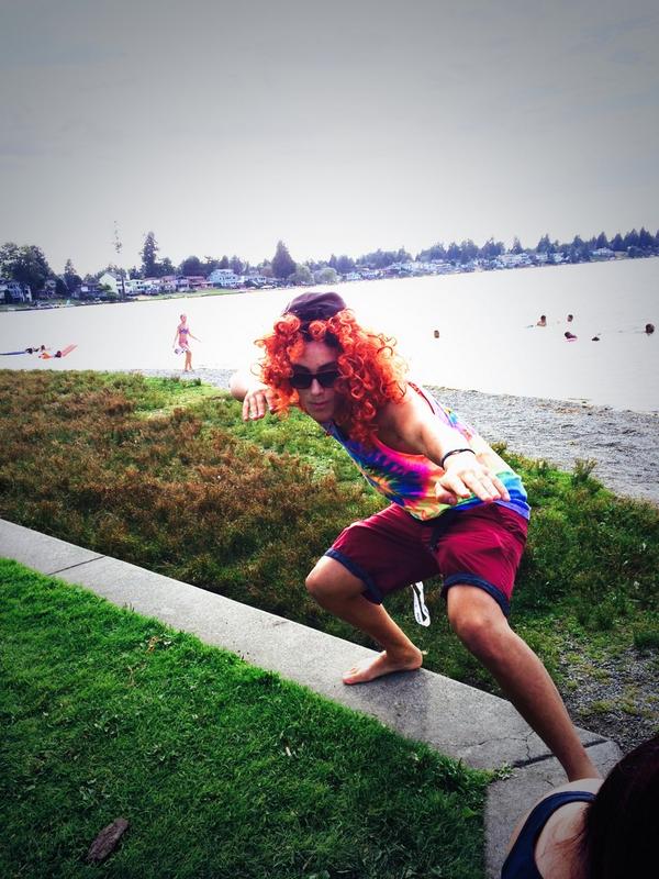 madisenkampenxo's tweet image. Sean White is on set #SeniorVideo