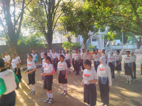 Pertemuan paling istimewa pda akhirnya akan berakhir, karena segala sesuatu diciptakan dengan waktunya masing"