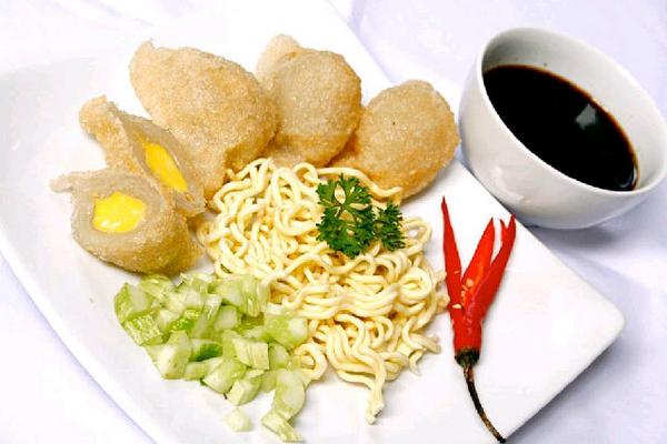 KONSEP_ID's tweet photo. Pempek khas Palembang http://t.co/fhfXW8xk8X