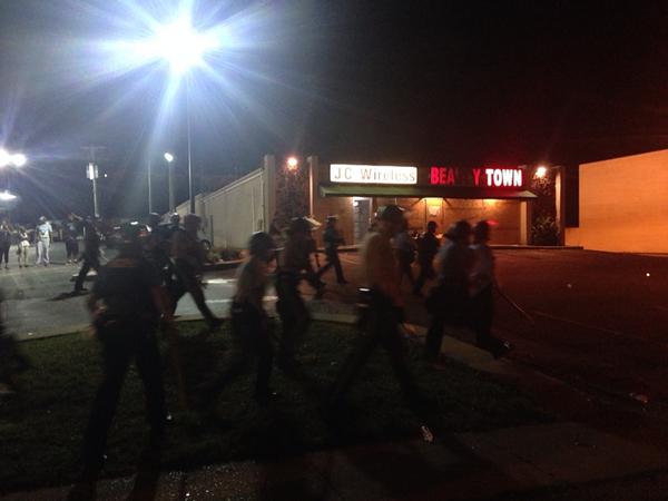 Ferguson livestream - 8-19-14 cell phone stolen