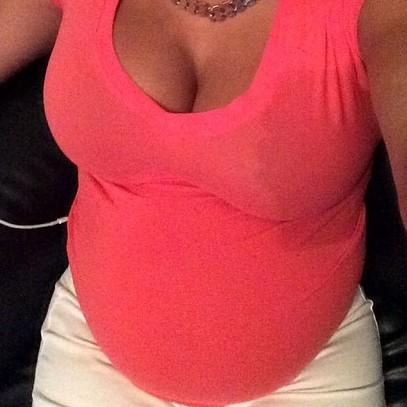 Barefoot and Preggo tweet media