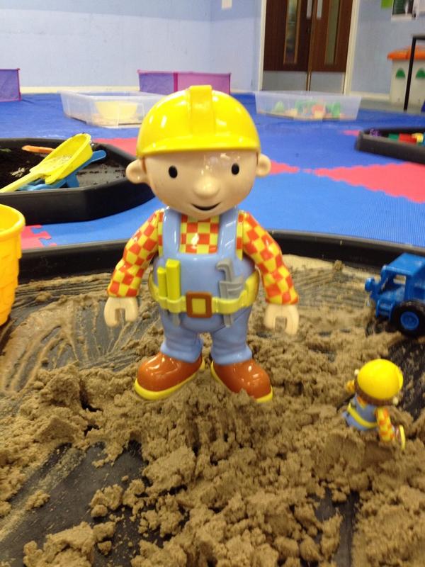 MessAroundLtd's tweet photo. Mega Mess heading to #elgin this Saturday. It's a sell out event 80 littles ones joining us for a day of Messy fun! http://t.co/dAJznTF86h